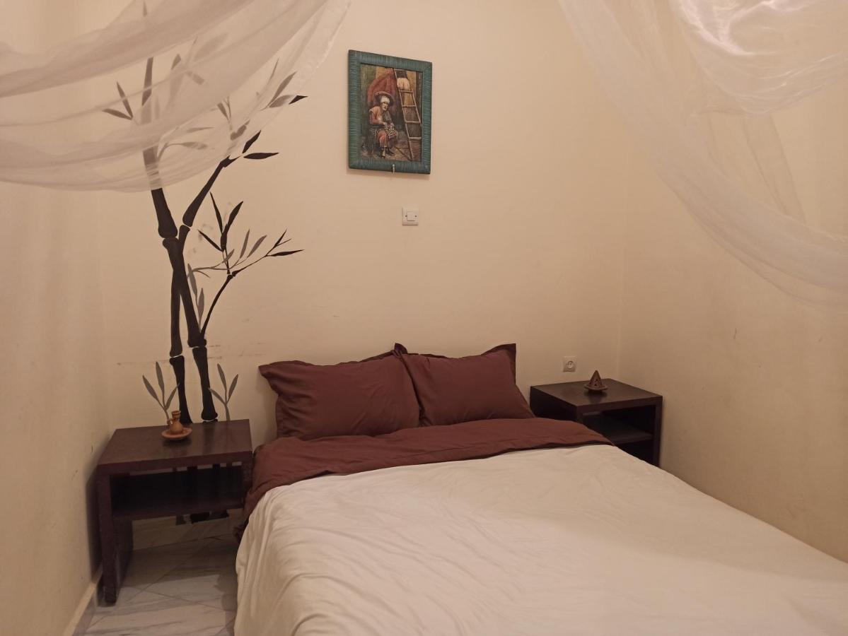 Happy Surf Hostel *